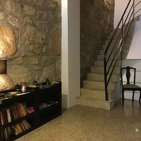 Alive Hostal Oporto