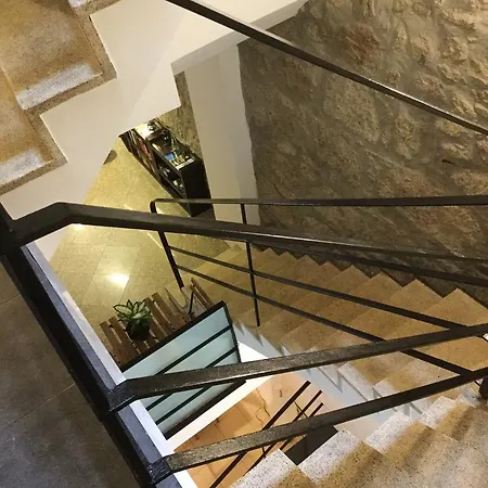 Alive Hostal Oporto