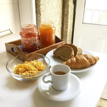 Hostal Alive Oporto
